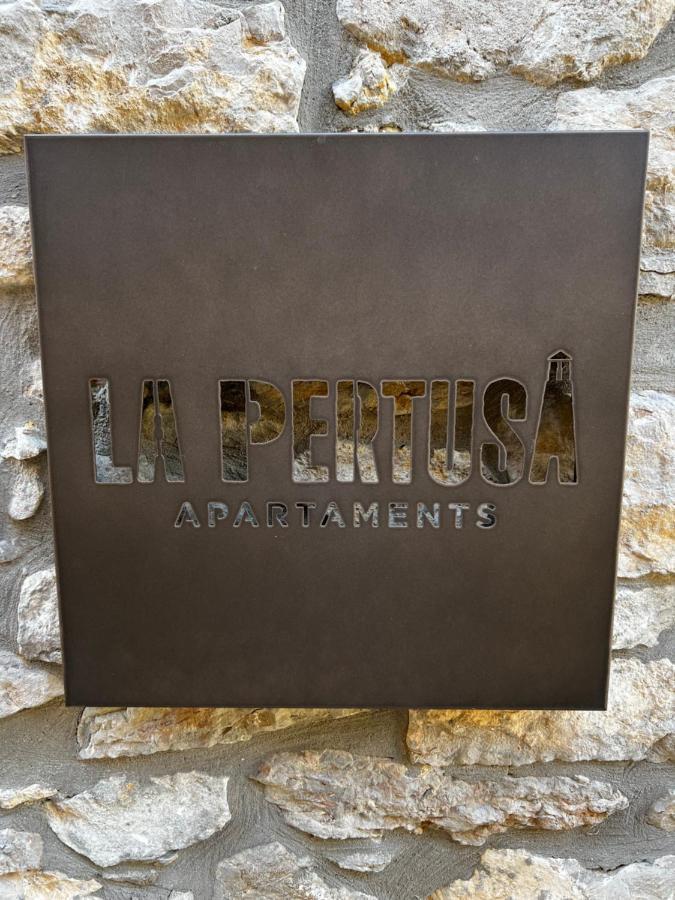 Apartaments La Pertusa 2O Corca  Exterior foto